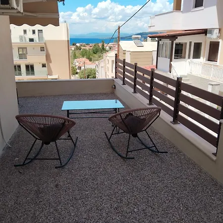Theasis 3 Apartman Néosz Marmarász
